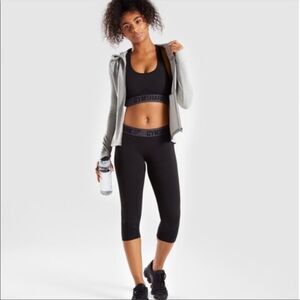 GYMSHARK Black Seamless Capri Leggings Size S